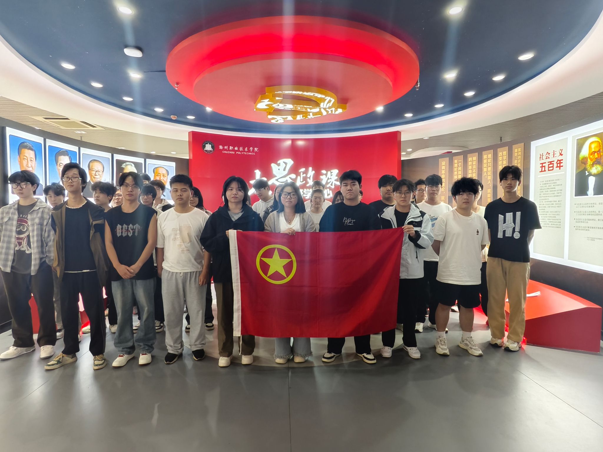 信息工程学院：劳动致敬五一，青春献礼五四