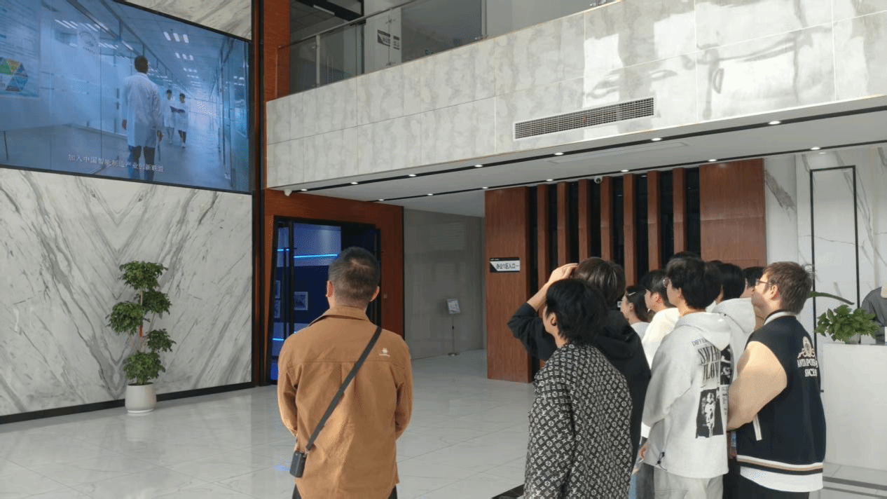 电子信息系师生赴明光利拓智能有限公司开展企业实践活动