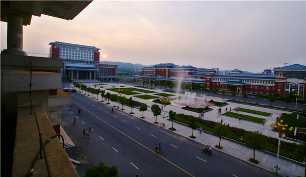 滁州职业技术学院风景图片