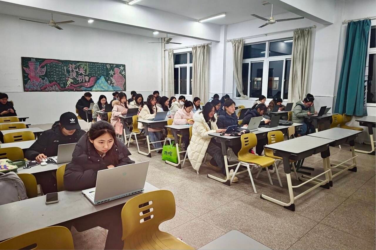 食环学院：开展学习“全省团员发展教育管理专题网络培训”活动